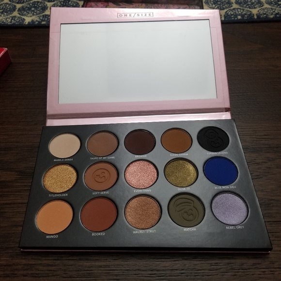 ONE/SIZE - Visionary Eyeshadow Palette - Picture 6 of 6